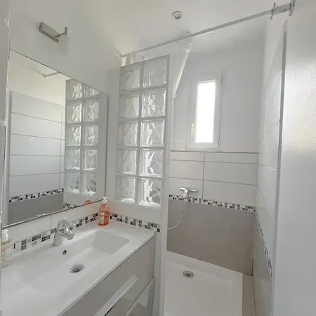 Casa vacanze In Elegant And Charming 3-bedroom Near Bois De Vincennes Parigi