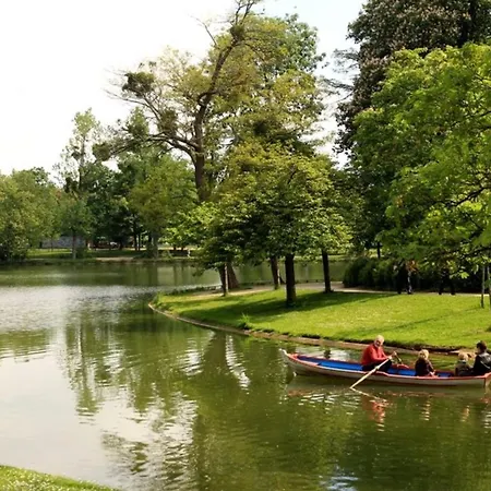 In Elegant And Charming 3-bedroom Near Bois De Vincennes Casa vacanze