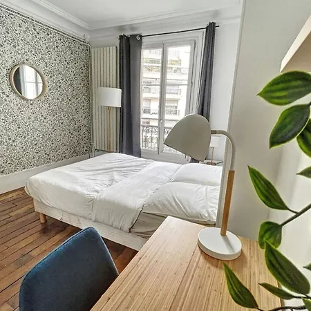 In Elegant And Charming 3-bedroom Near Bois De Vincennes Holiday home *